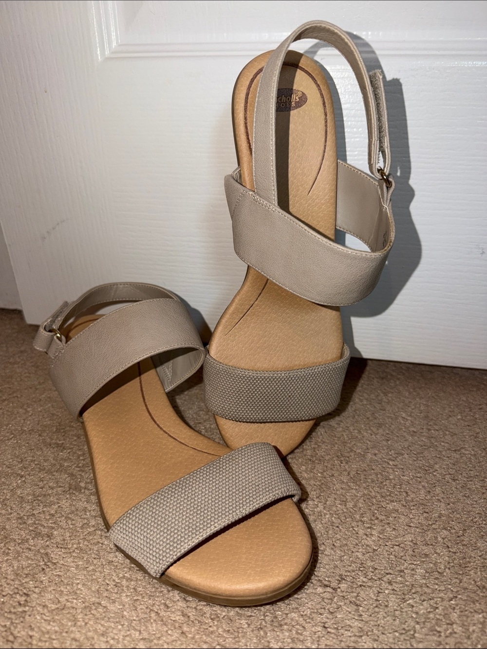 Dr Scholl’s Beige Women’s Sandal with Ankle Strap Size 8.5